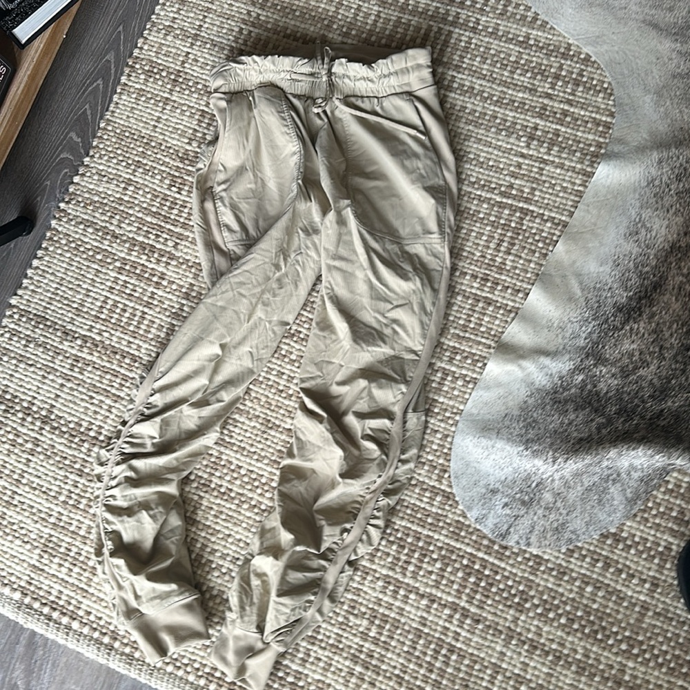 Lululemon joggers - Picture 4 of 4
